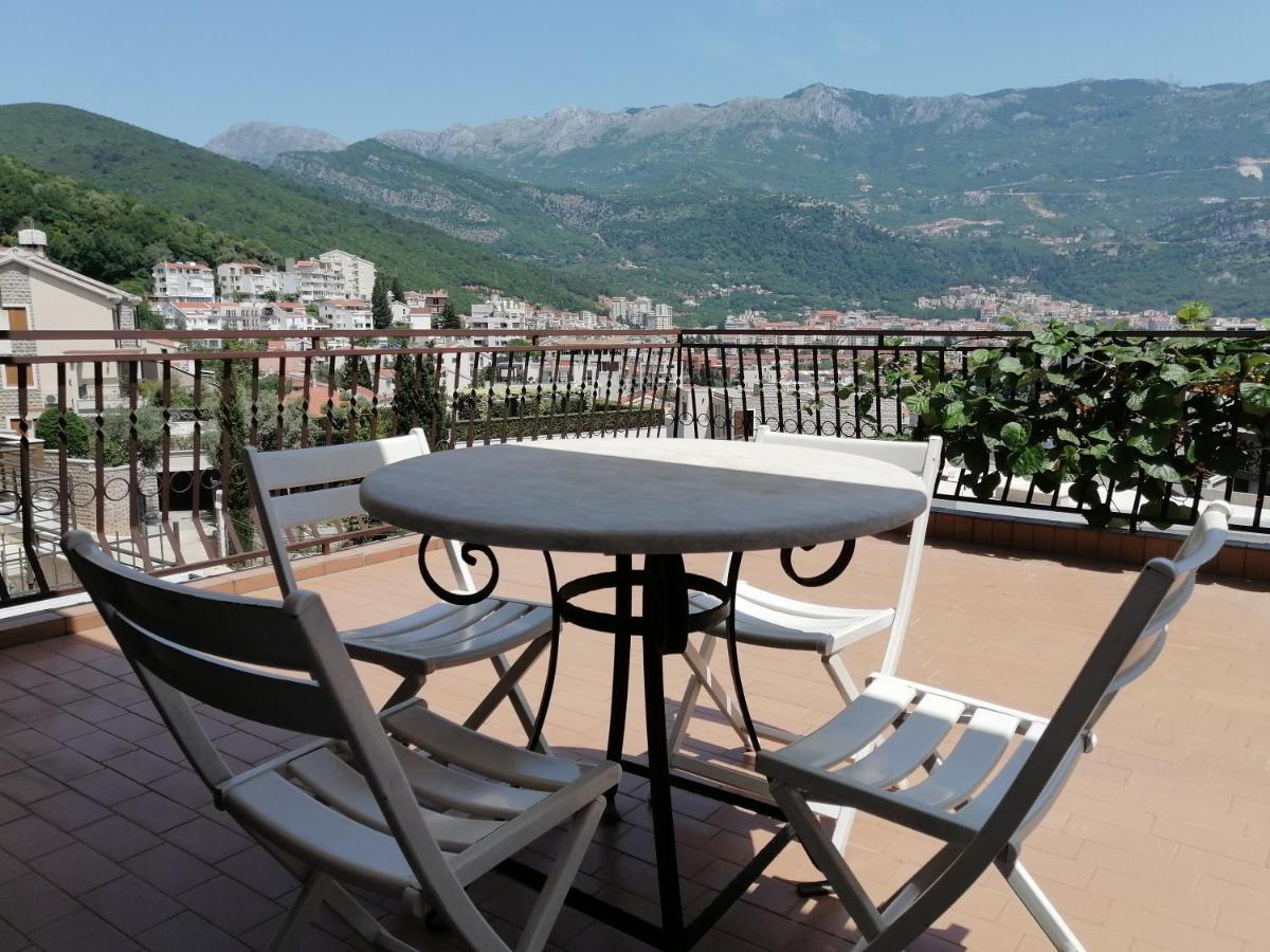 Lovely Apartment With Big Terrace In بودفا المظهر الخارجي الصورة