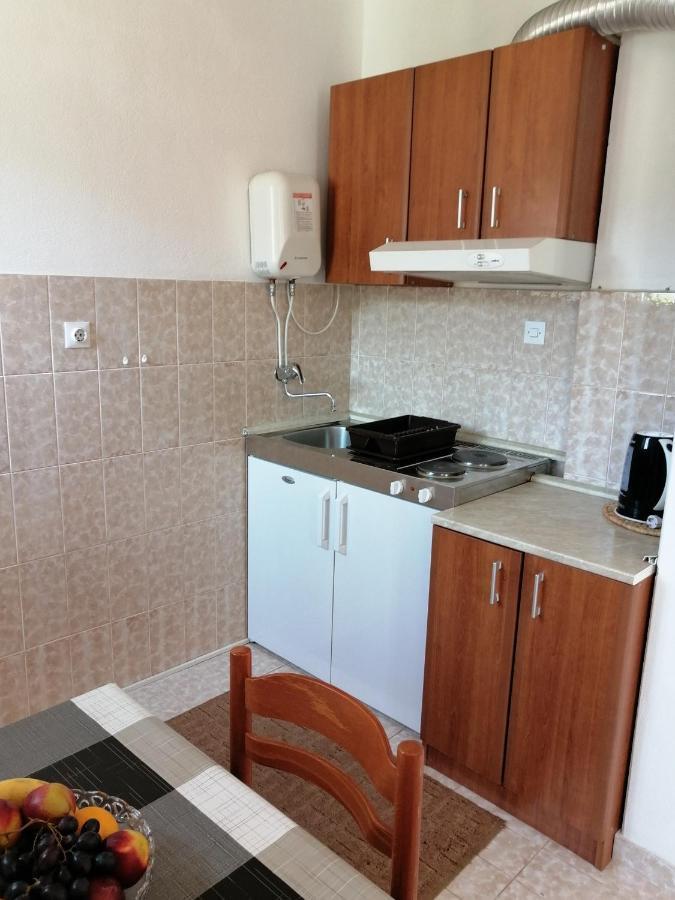 Lovely Apartment With Big Terrace In بودفا المظهر الخارجي الصورة