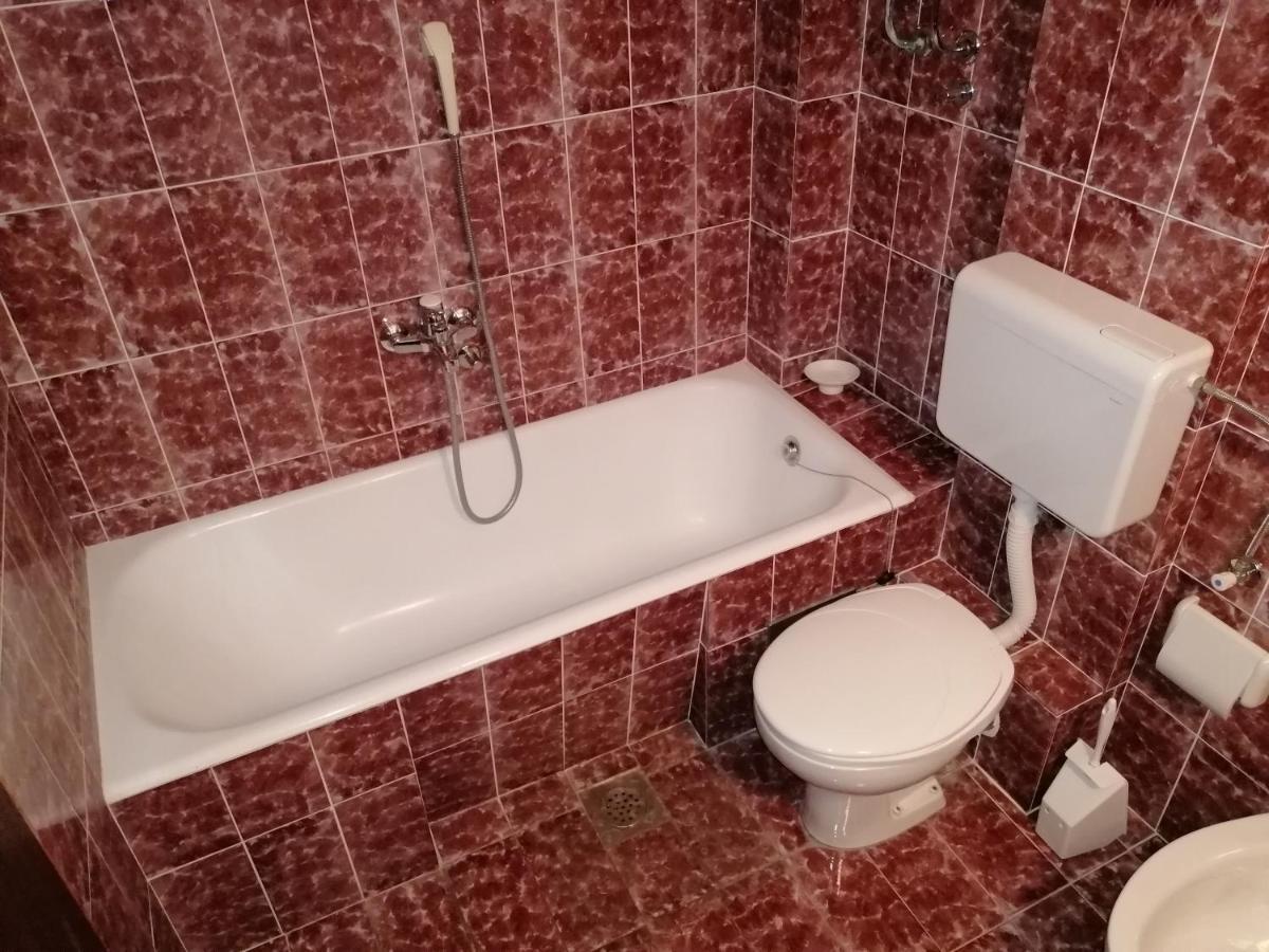 Lovely Apartment With Big Terrace In بودفا المظهر الخارجي الصورة